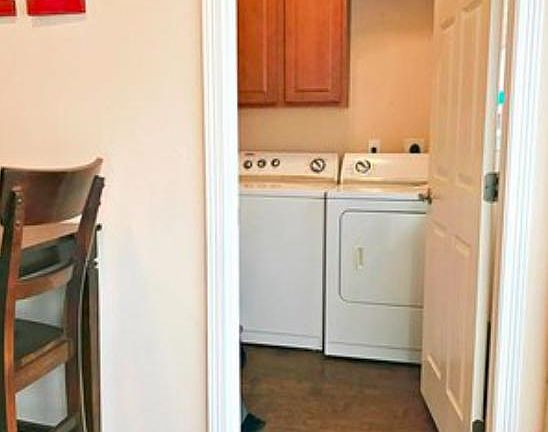 5th image of 305 Holleman Dr #406
