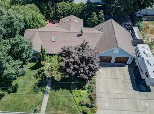 32 Illinois Rd, Pennsville, NJ 08070