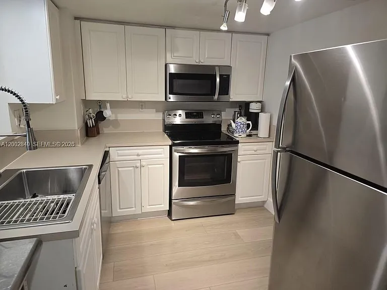 520 SE 5th Ave #1213 — Photo 13