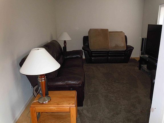 3rd image of 717 Blackfoot Ct