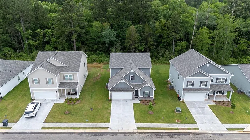 3 bed, 2.5 bath, 2231 sqft, $2,200 — Photo 3