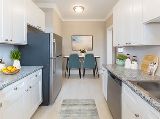 6822 N. Wayne, Chicago, IL 60626