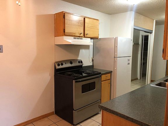 3rd image of 710 5th St SE #C300