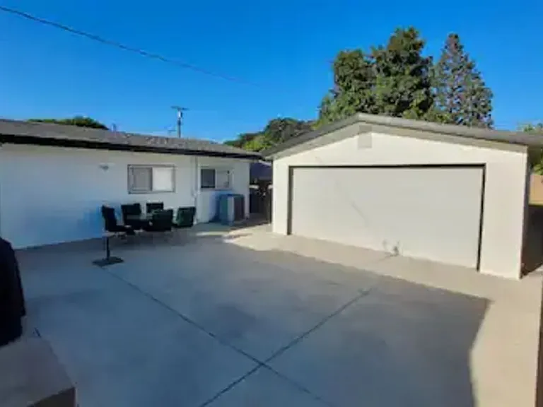 335 S California St — Photo 17