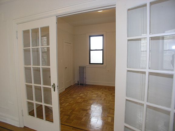 3rd image of 246 7th Ave APT 4