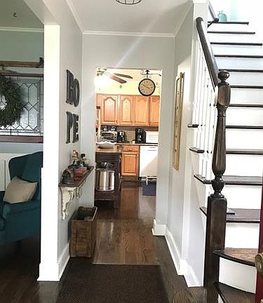 4th image of 3004 N Odell Ave