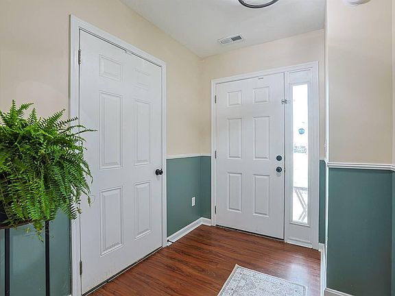 3rd image of 10684 Anna Ln