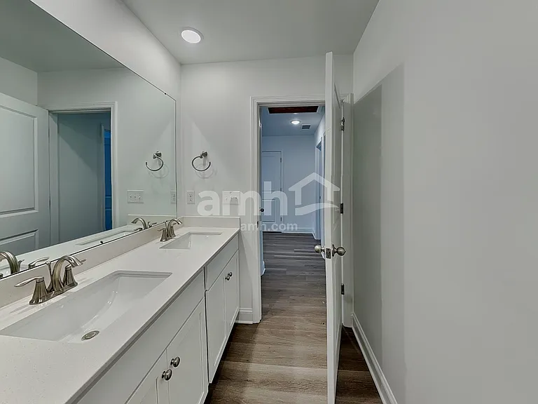 1219 Livengood Way — Photo 14