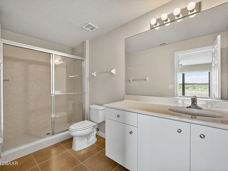 1312 Hansberry Ln — Photo 24