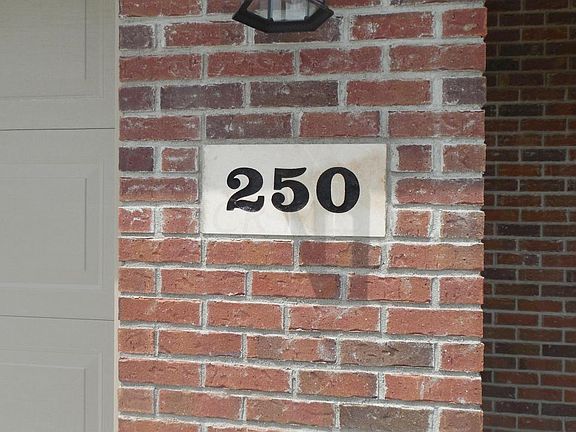 4th image of 250 Coates Ct