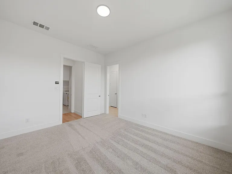 328 Chestnut St — Photo 10