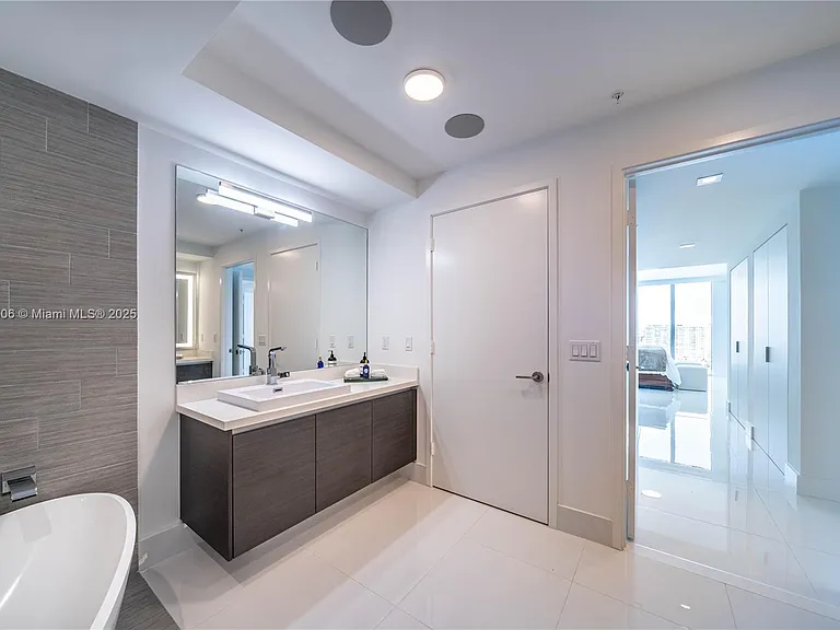 300 Sunny Isles Blvd #4-1901 — Photo 27