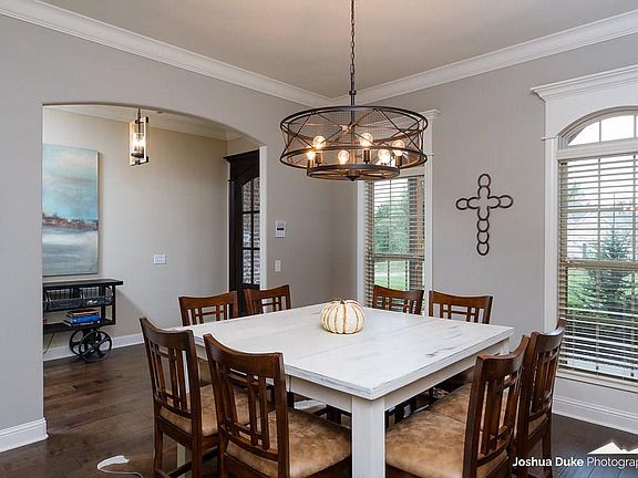 4th image of 2542 Riverfront Ln