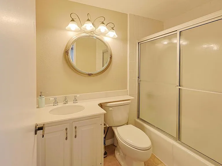 68 Montego Ct — Photo 31