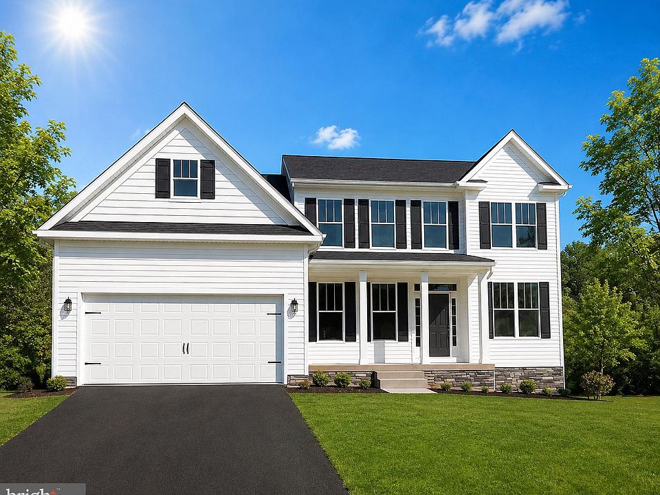 1st image of 8 Tyler Ln