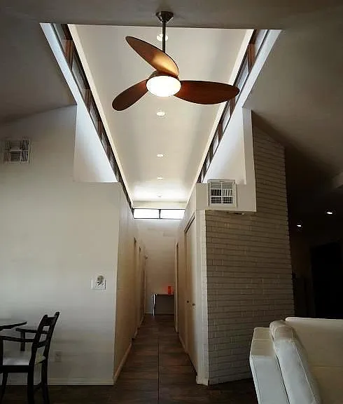 1229 Harding Ave — Photo 2