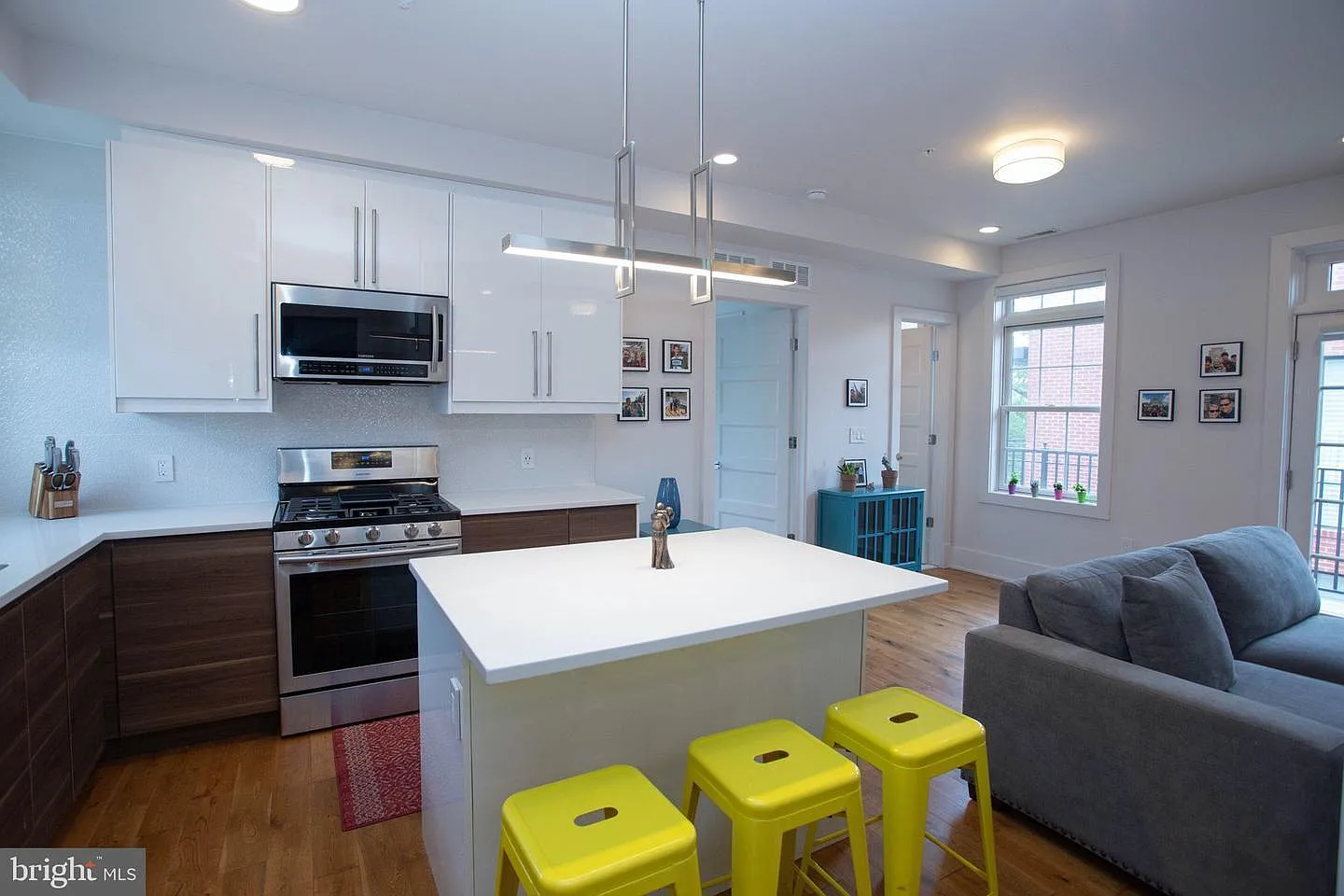 1 bed, 640 sqft, $2,400 — Photo 4
