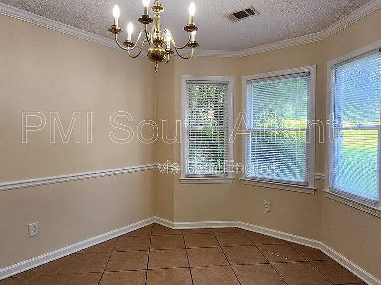 2735 Stanton Woods Dr SE — Photo 10