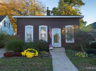 220 W 11th St, Holland, MI