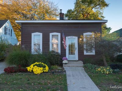 220 W 11th St, Holland, MI, 49423