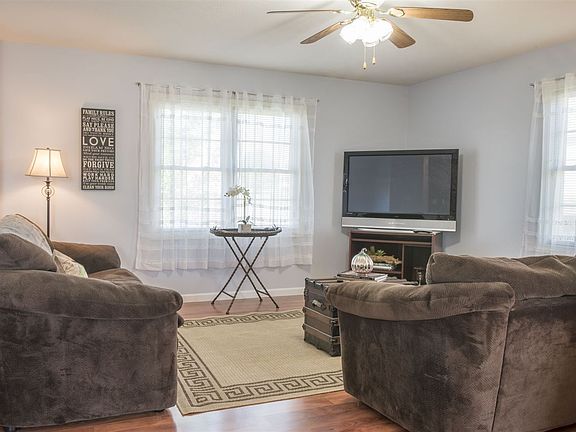 2nd image of 18 Sebring Ct