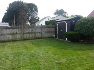 24 Meadowcrest Dr, Cumberland, RI 02864