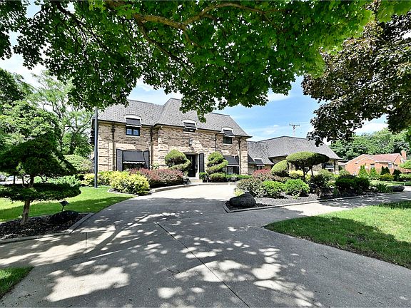 2nd image of 2901 Elder Ln