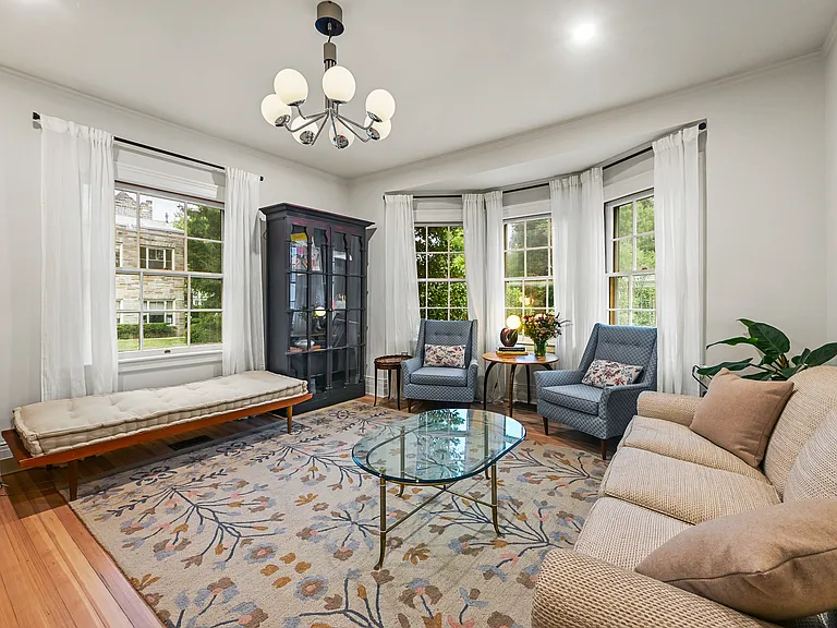 11 Maple Ave — Photo 6