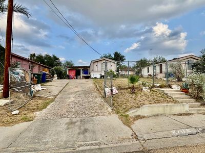 3015 S Malinche Ave, Laredo, TX, 78046