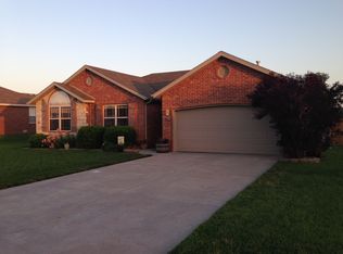 500 Silverleaf Ln, Willard, MO 65781