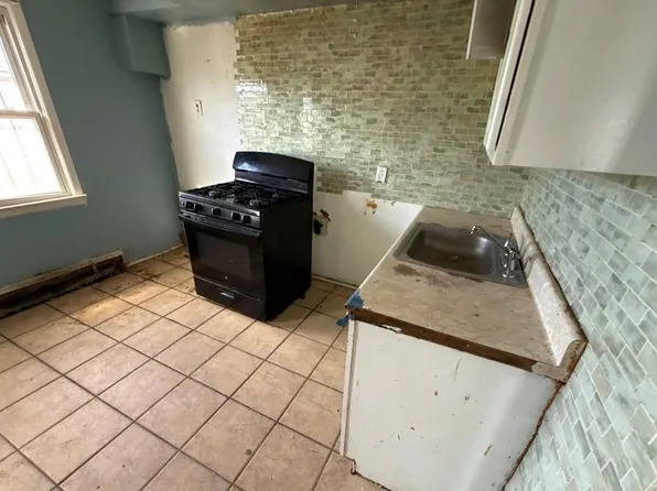 156 Beach 60th Street image 5 of 14