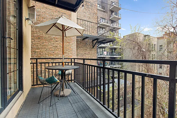 Sold by Compass | media 6