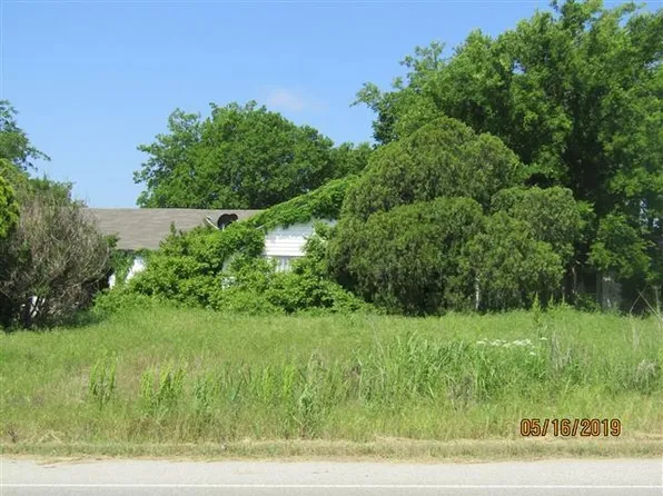 81 Hi Way, Comanche, OK 73529