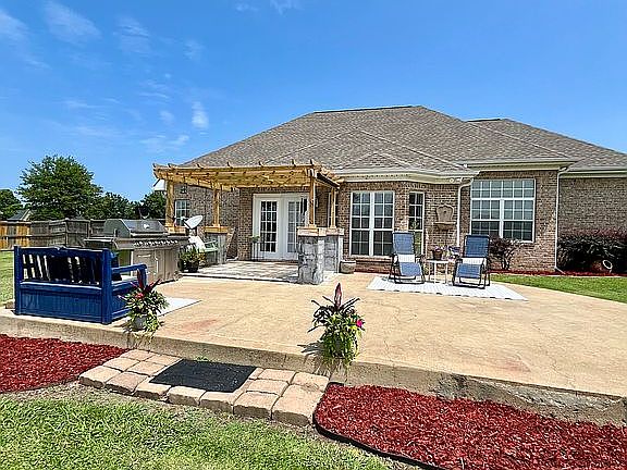 Great patio for entertaining