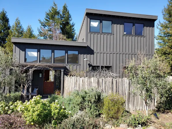 1641 Grand View Dr, Berkeley, CA 94618