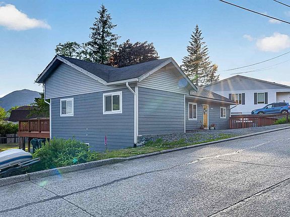 4th image of 3839 Baranof Ave