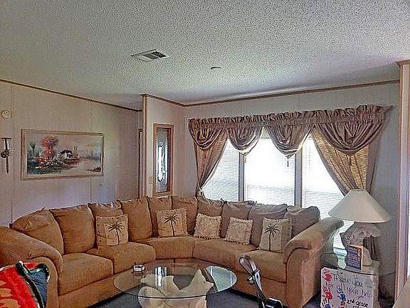 5th image of 716 Forest Ln