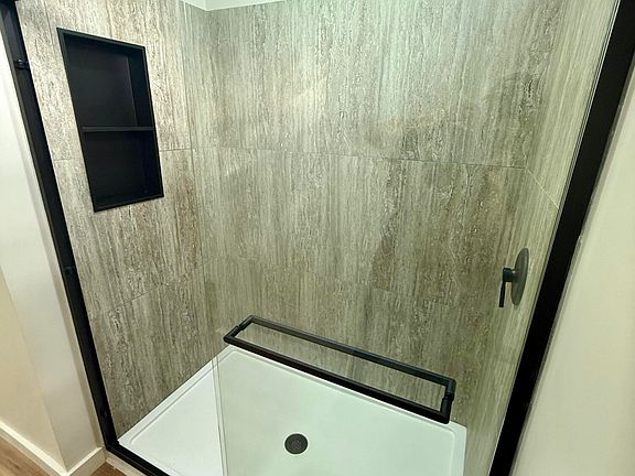 5th image of 10031 Wildwood Ln