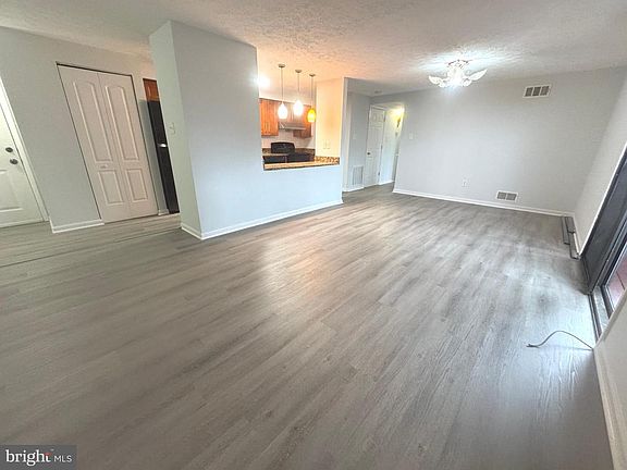 5th image of 19617 Gunners Branch Rd APT F