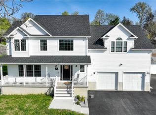 2 Loretta Ln, Goshen, NY 10924