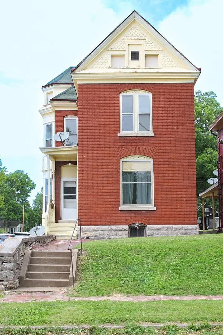 1301 Spring St — Photo 1
