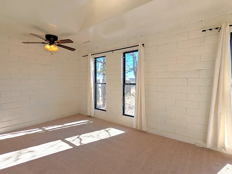 1514 N Elaine Way — Photo 16