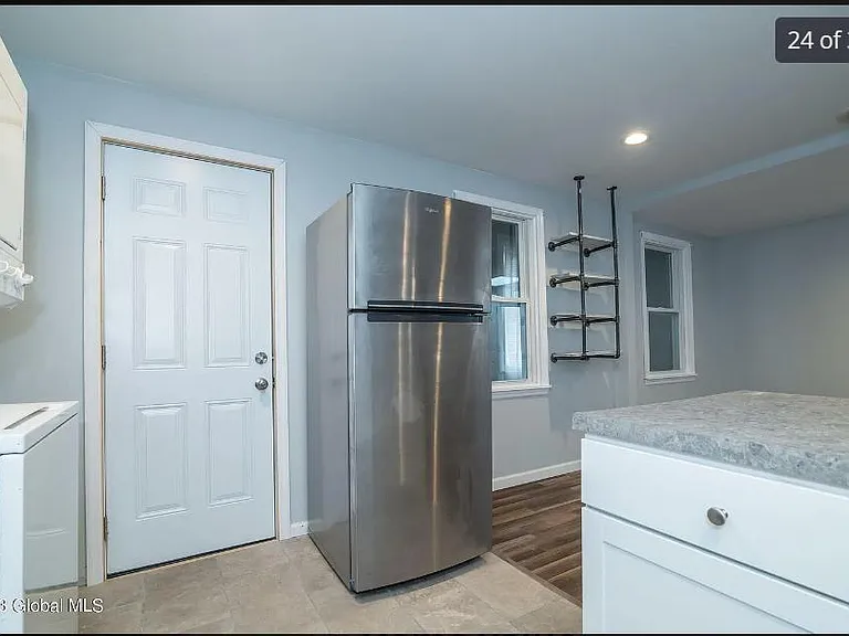 door leading to back porch