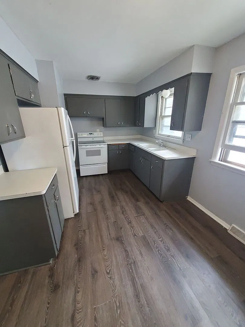 5832-5834 N 93rd St. (Duplex) — Photo 2