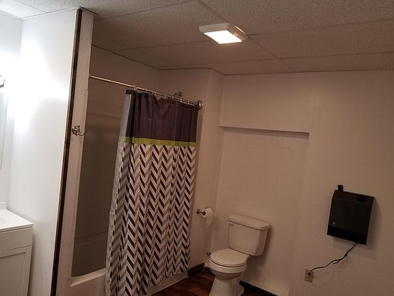 3rd image of 7986 Frankfort Hwy #B