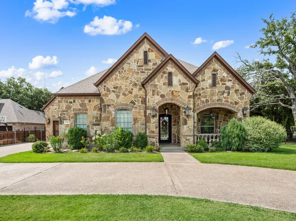 3300 Alexandria Ct, Grapevine, TX 76092