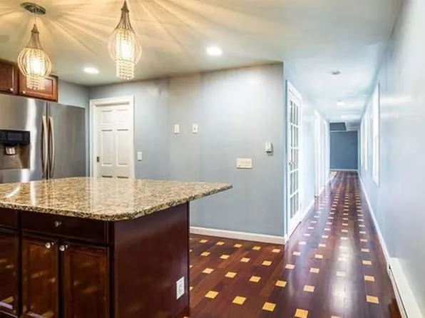 15-15A Mallard Rd, Worcester, MA 01607