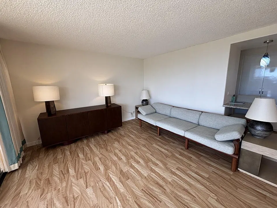 1910 Ala Moana Blvd #14C
