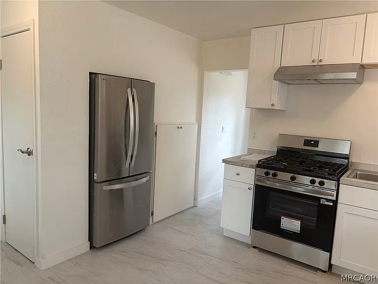 328 E Tiger Lily Dr — Photo 9