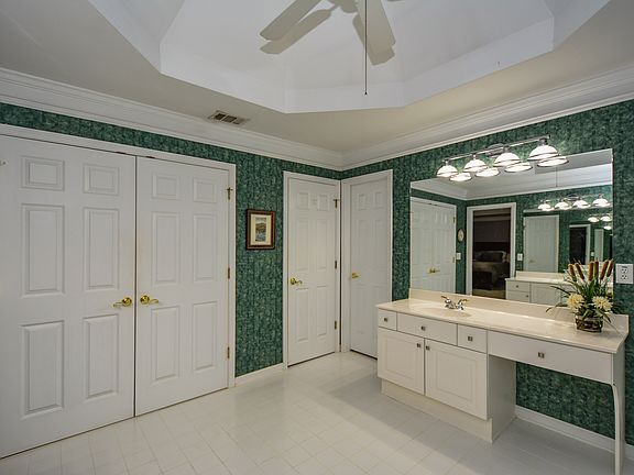4th image of 4218 Providence Ln